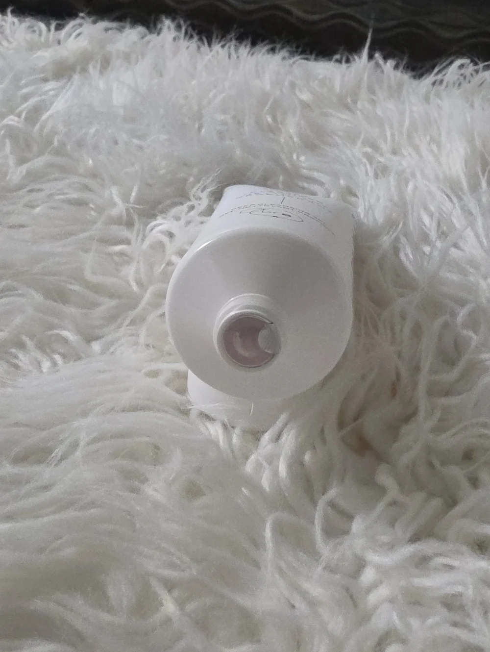 Dr. BRANDT Foundation Collection Reset Cleanser - White And 2 Pairs Of Lashes
